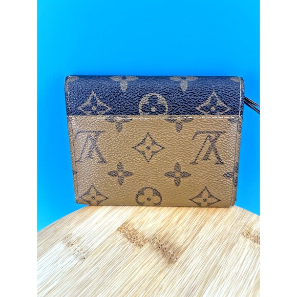 Louis Vuitton Leather Wallet for Women - Brown (Victorine Wallet) - Picture 2 of 5